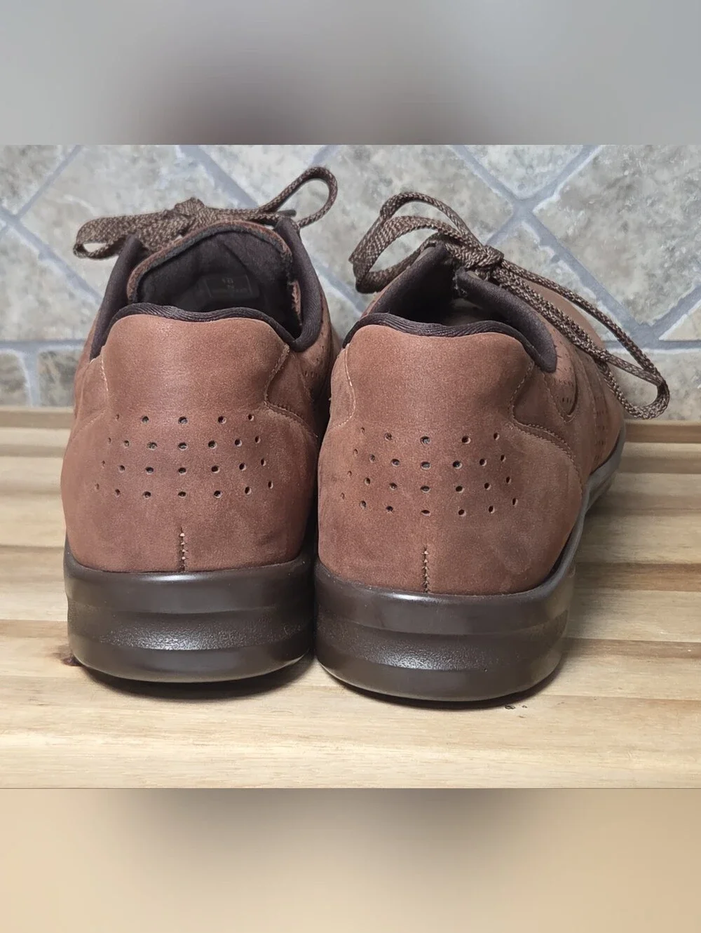 SAS Walk Easy Chocolate Brown Nubuck Leather Lace-Up Walking Shoes 10 N